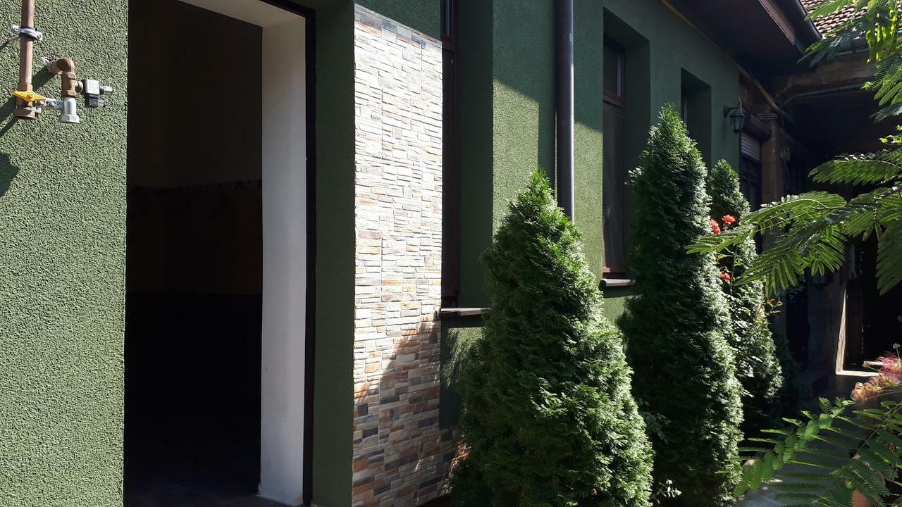 City Center Minimalist Apartment Oradea Zewnętrze zdjęcie