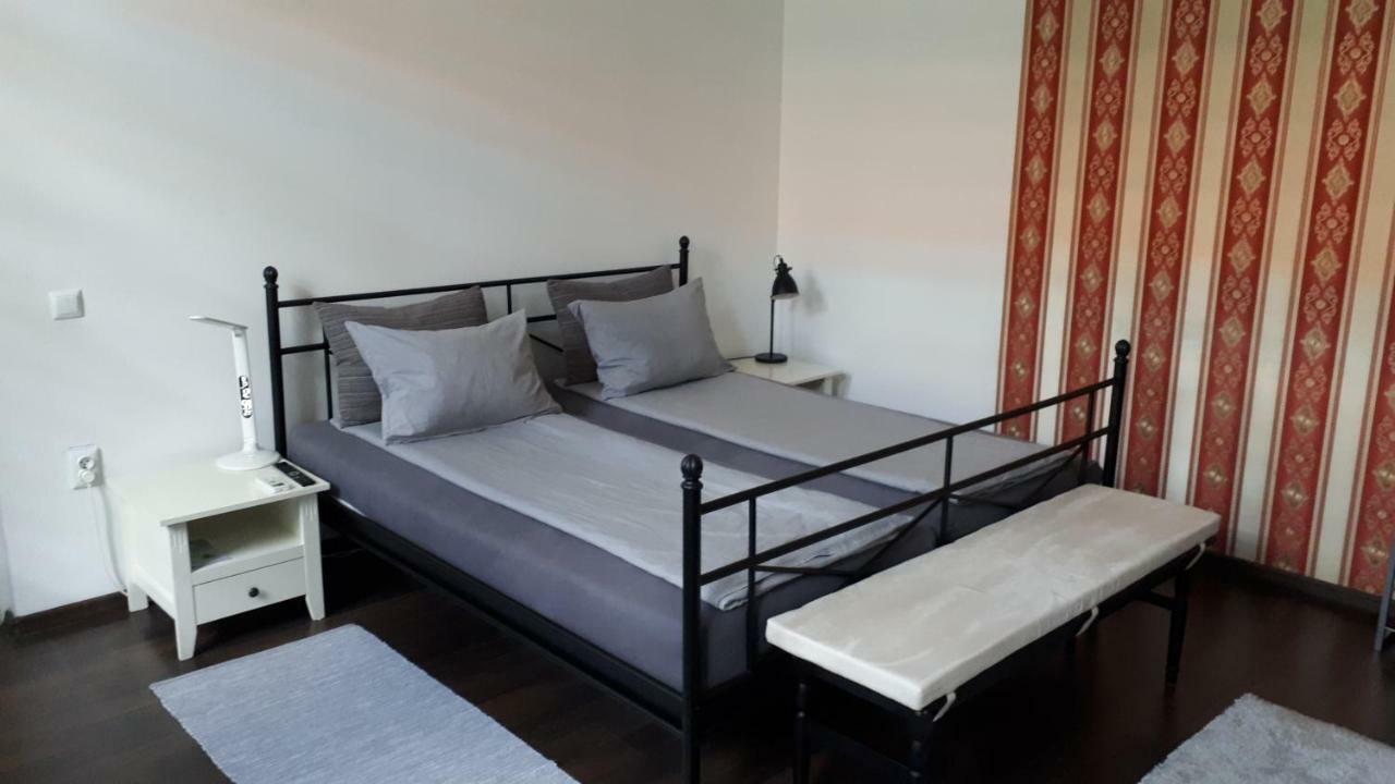 City Center Minimalist Apartment Oradea Zewnętrze zdjęcie